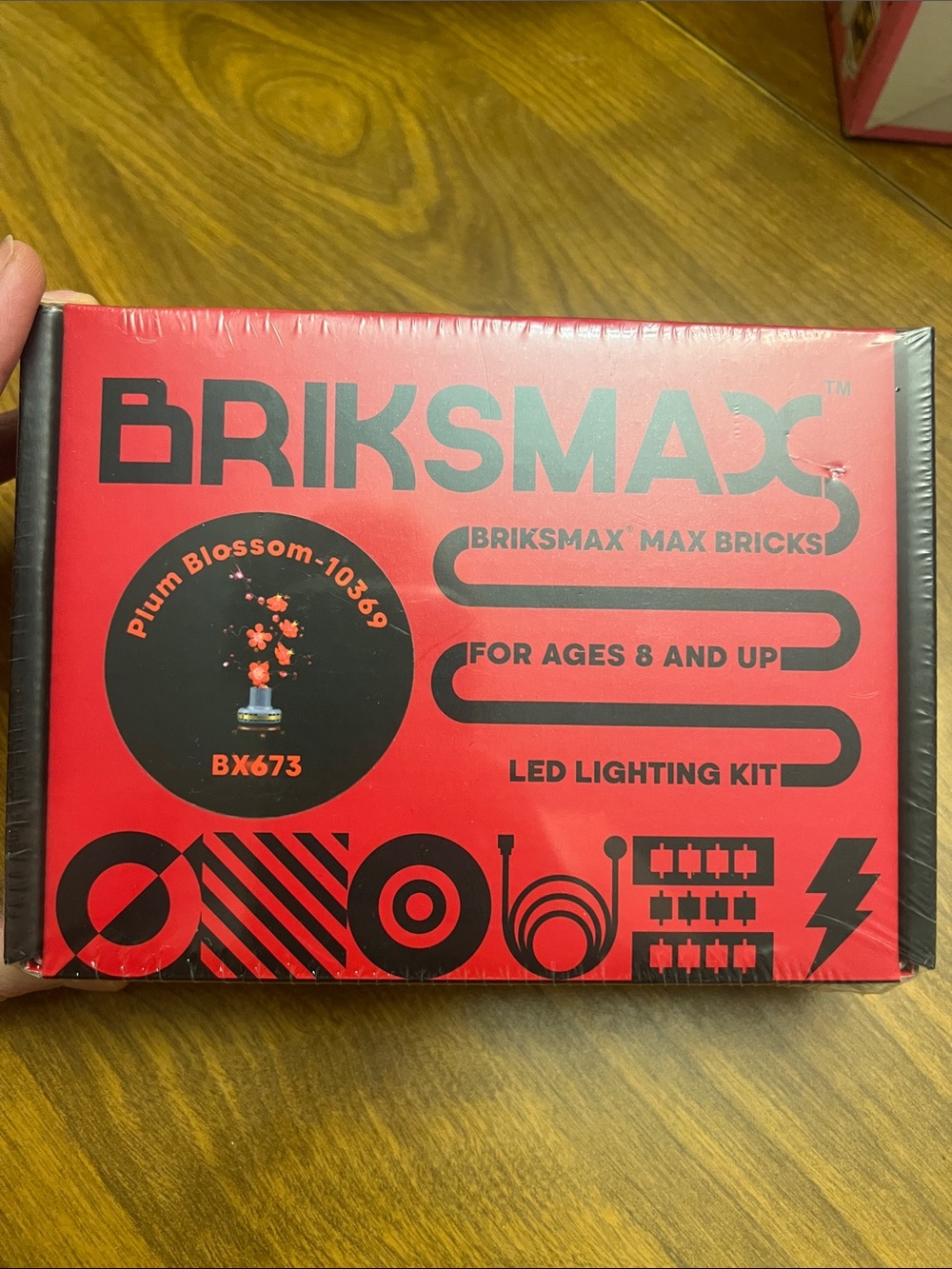 New in box Briksmax led lighting kit plum blossom for legos